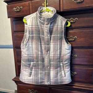 Women’s sleeveless Fall/Winter vest. Size M Gently worn